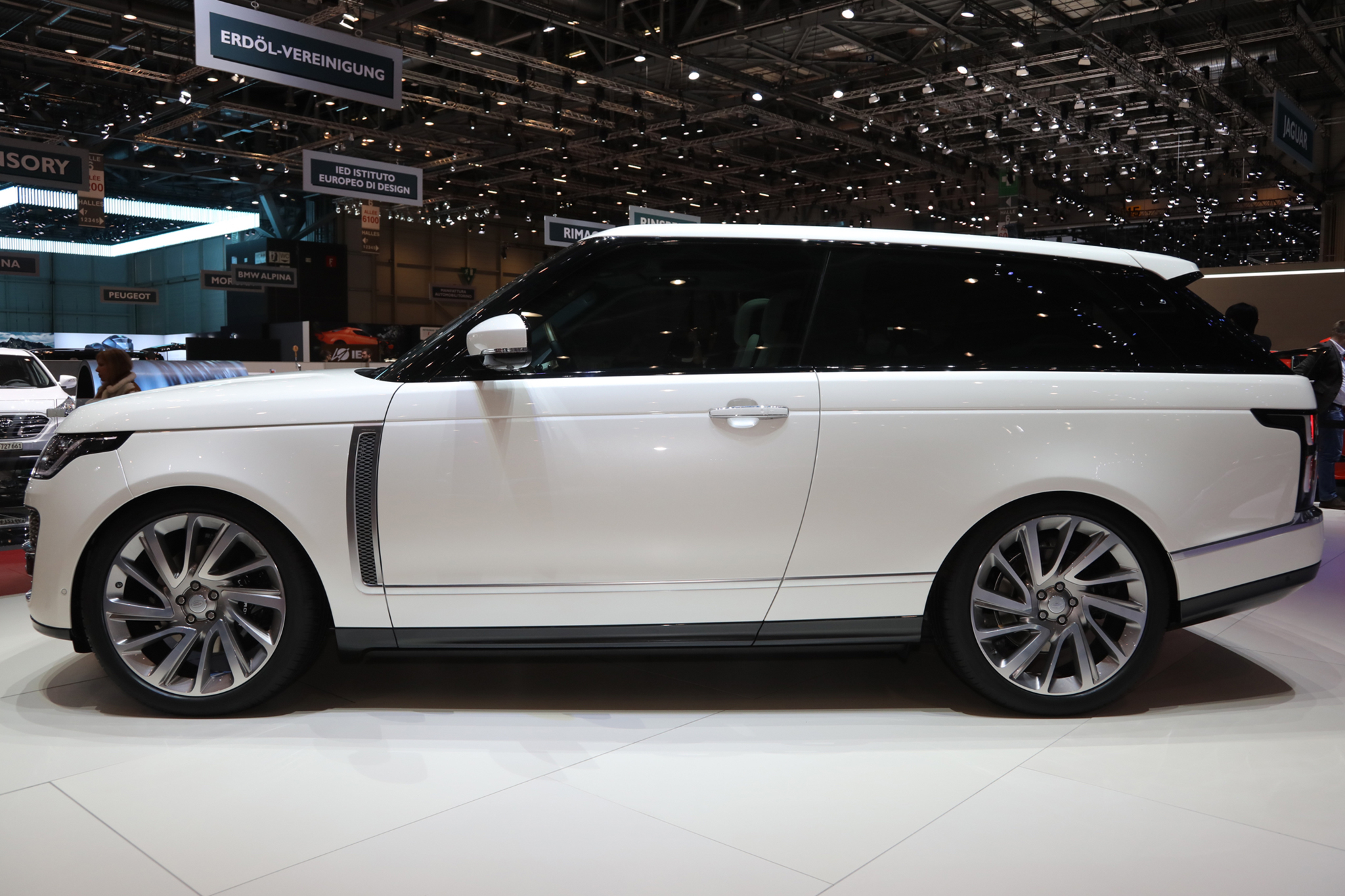 Range Rover SV Coupe 05